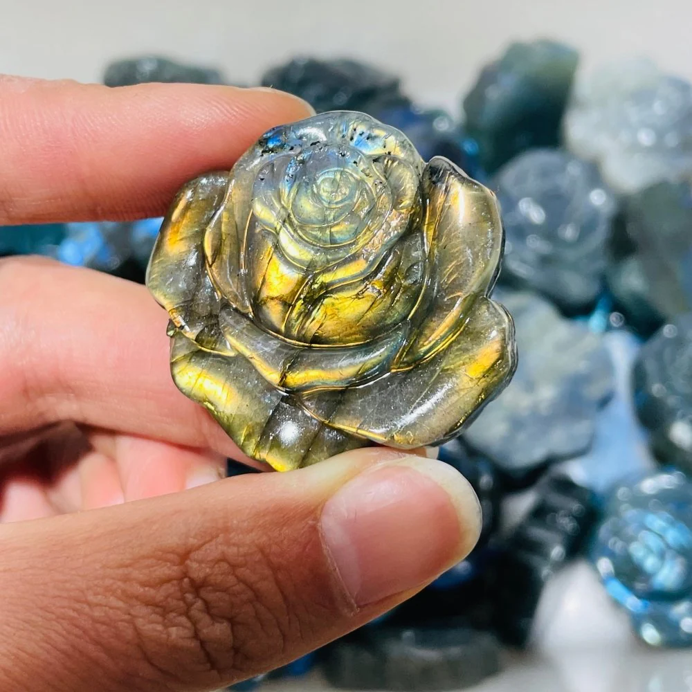 1.5Inch High Quality Labradorite Stone Flower Carving Wholesale - Image 2
