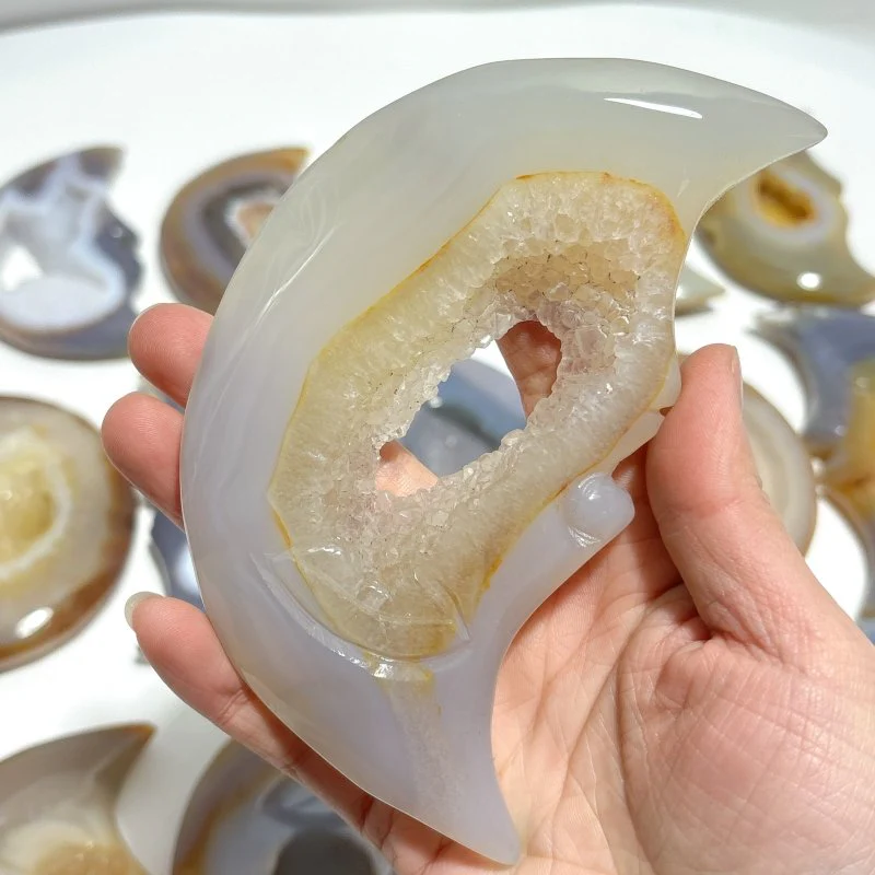 14 Pieces Druzy Geode Agate Moon Face Carving - Image 2