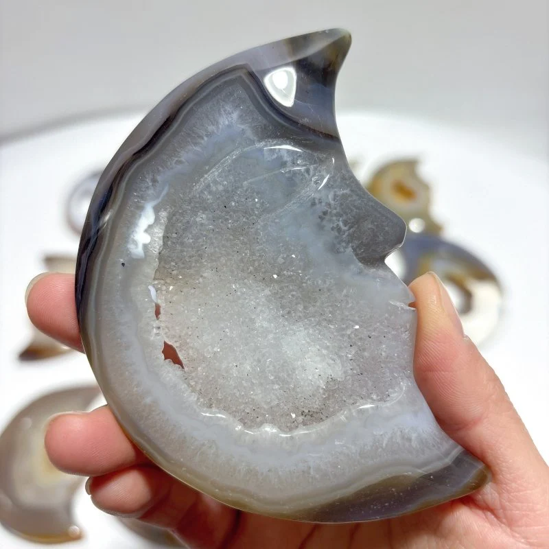 14 Pieces Druzy Geode Agate Moon Face Carving - Image 5