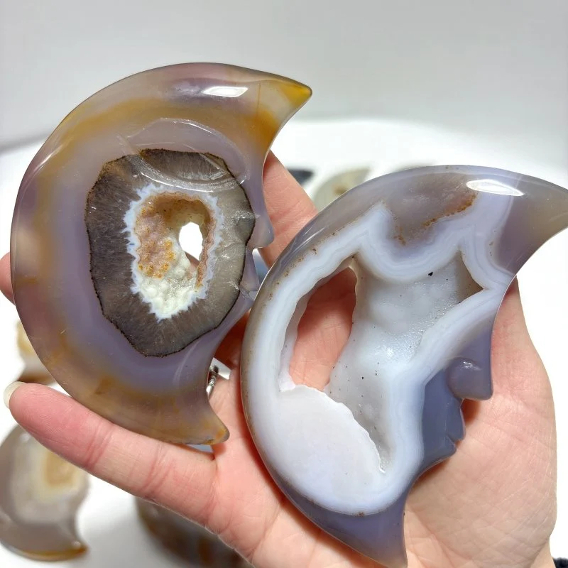 14 Pieces Druzy Geode Agate Moon Face Carving - Image 8