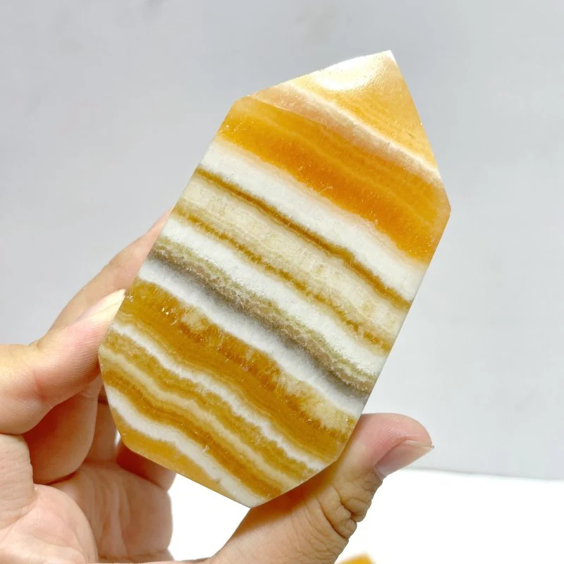 12 Pieces Yellow Calcite Arrow Head Shape - Image 4