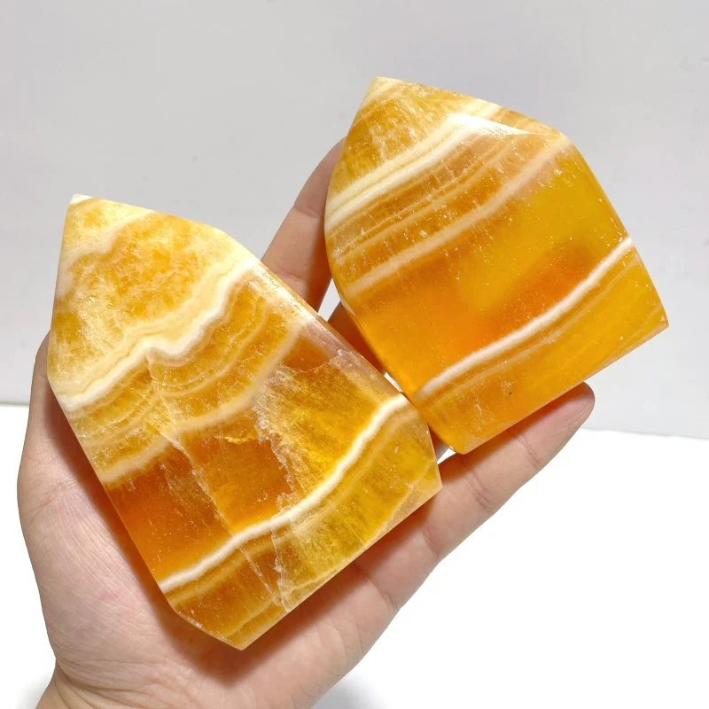 12 Pieces Yellow Calcite Arrow Head Shape - Image 6