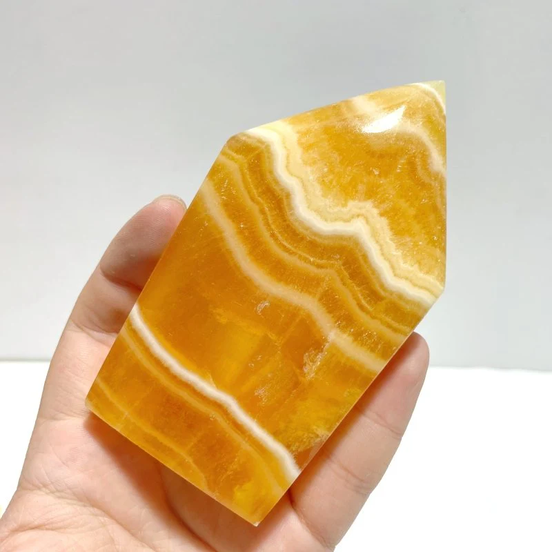 12 Pieces Yellow Calcite Arrow Head Shape - Image 7