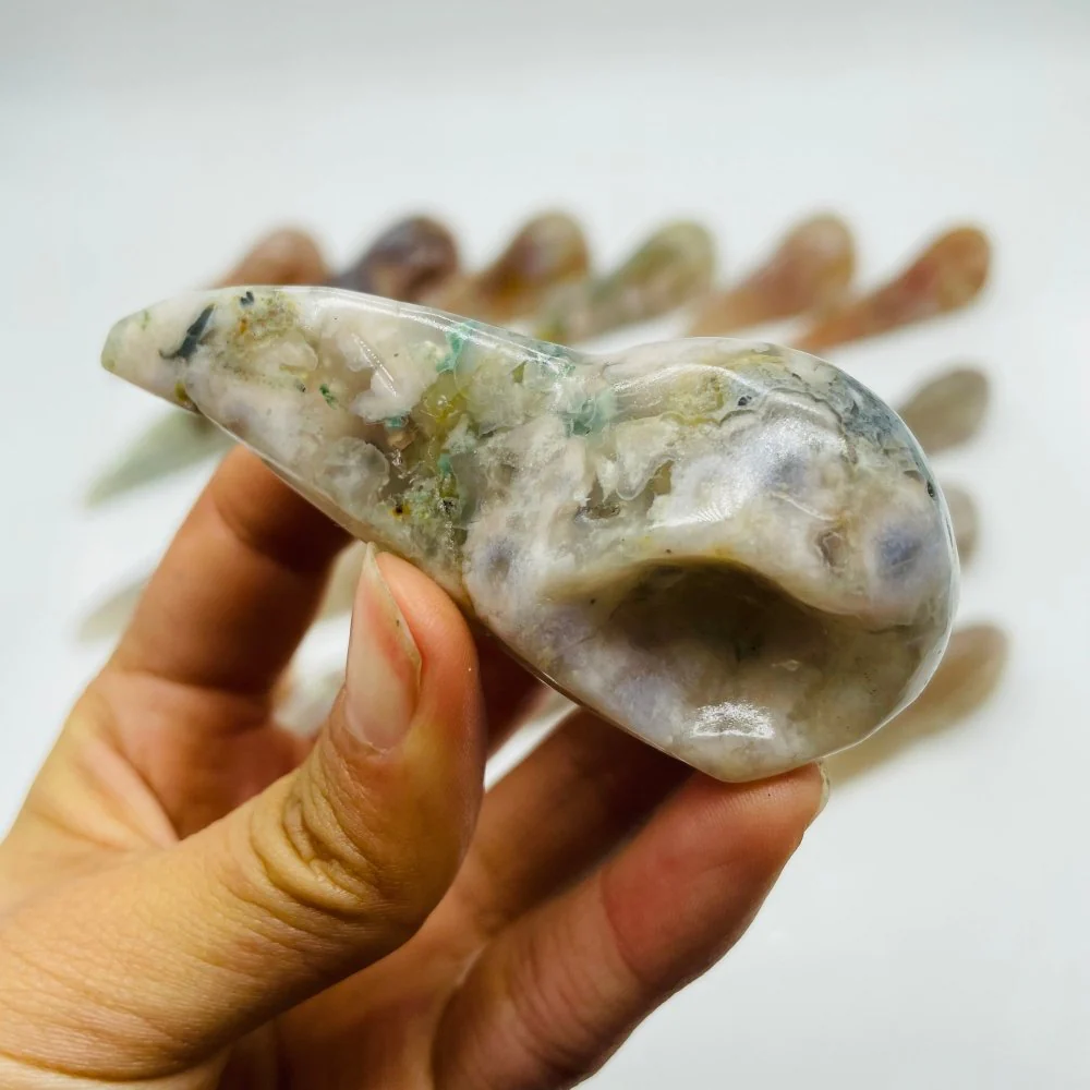 23 Pieces High Quality Sakura Flower Agate Crow Skull Carving - Image 7