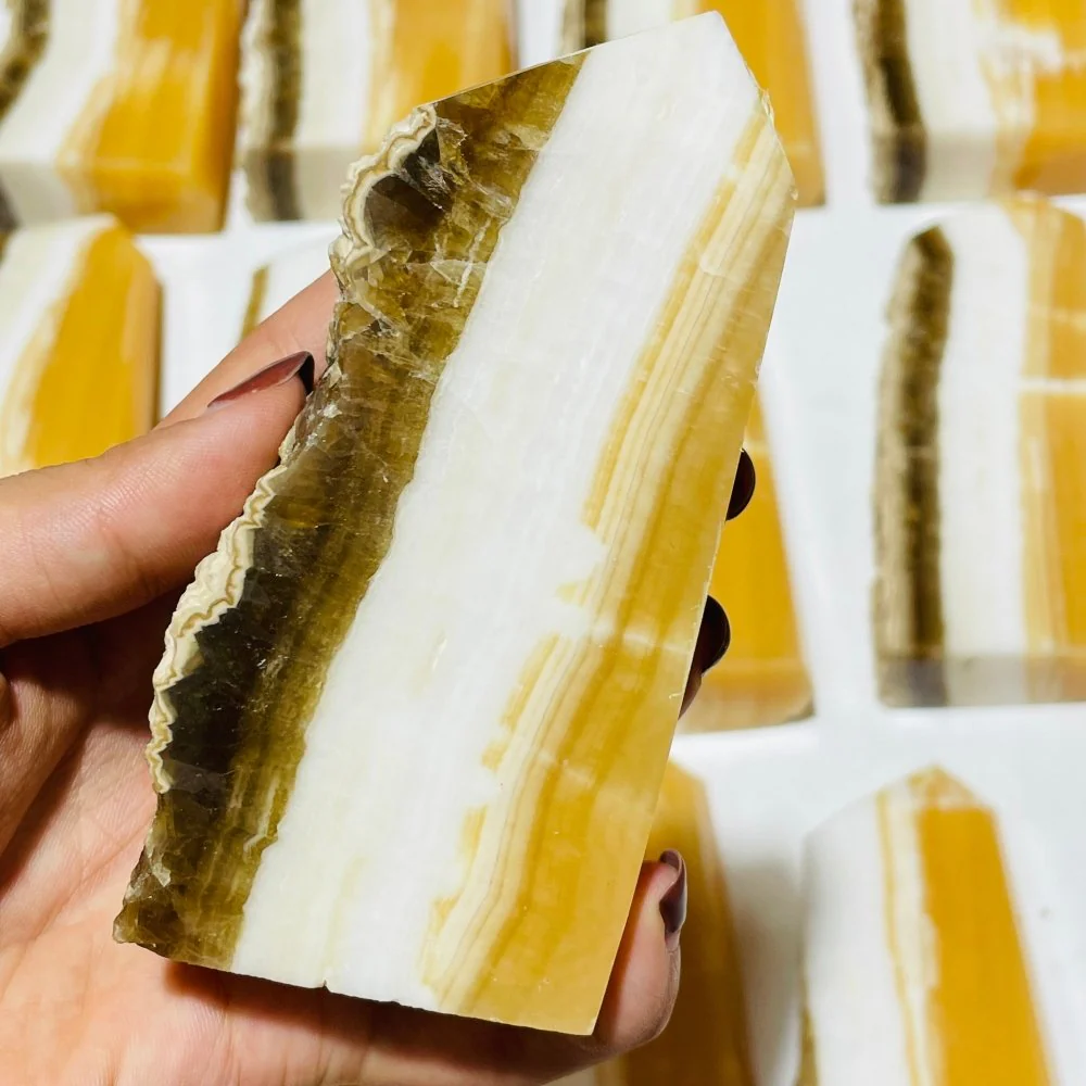 13 Pieces Large Yellow Calcite Tower Points - Image 3