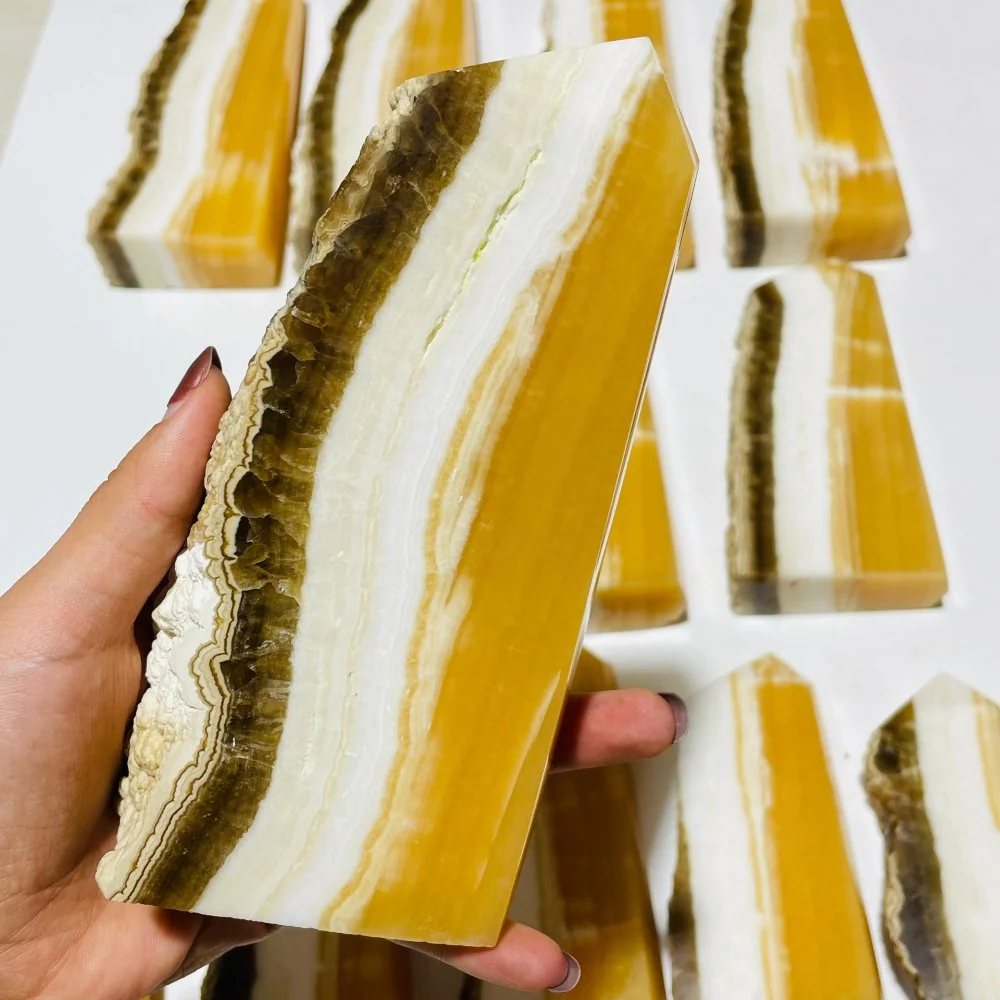 13 Pieces Large Yellow Calcite Tower Points - Image 4