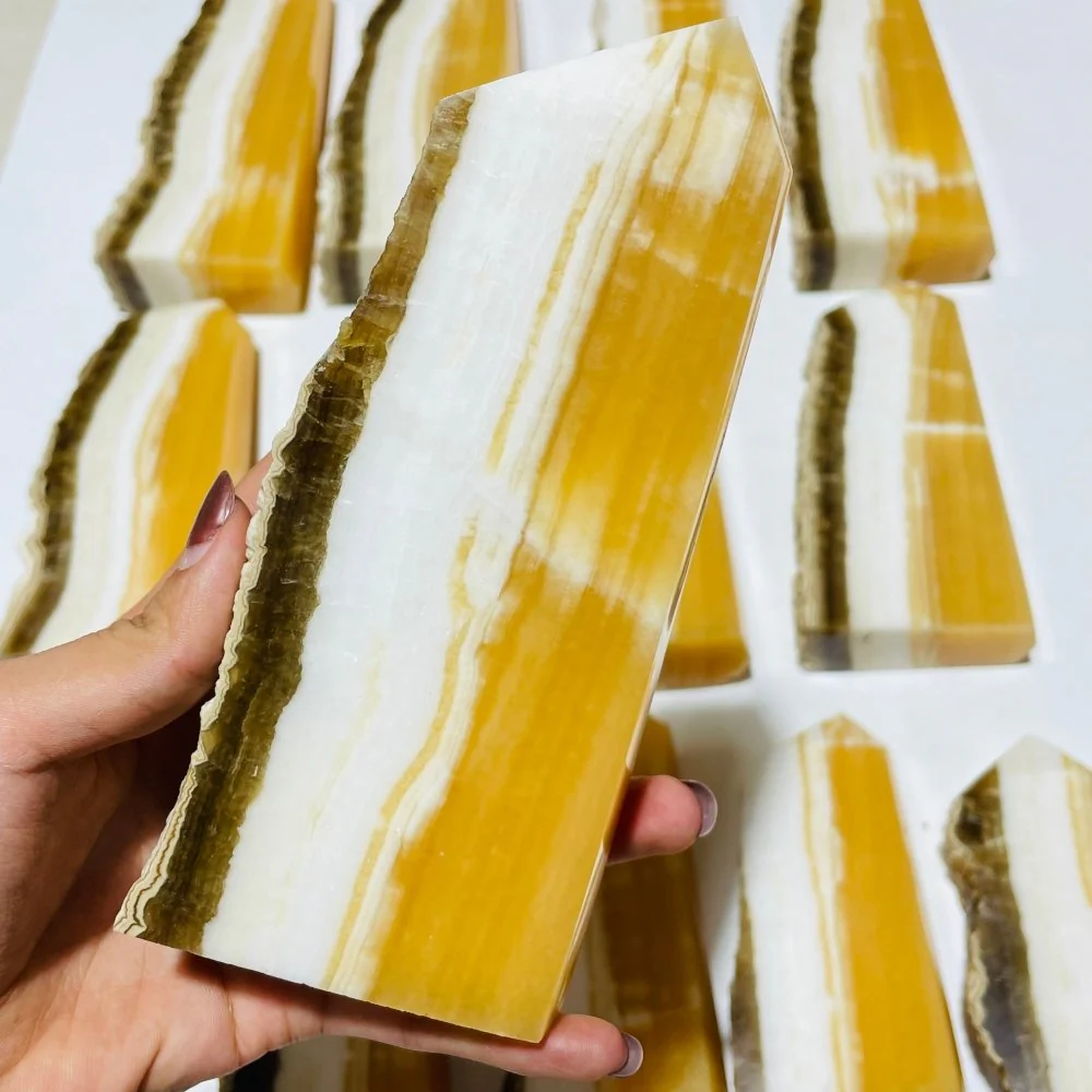 13 Pieces Large Yellow Calcite Tower Points - Image 5