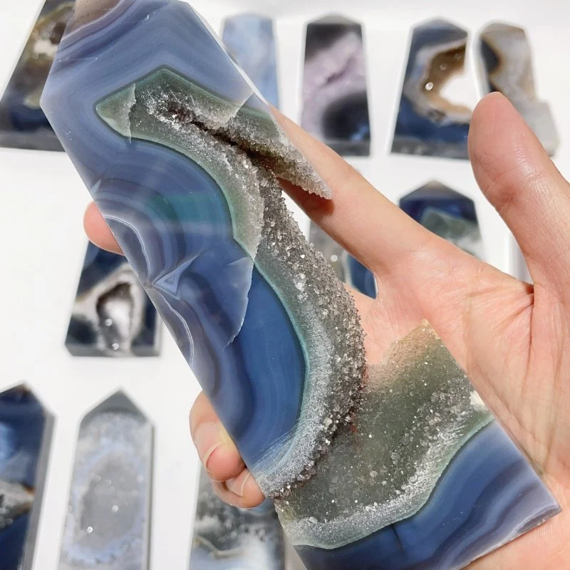 17 Pieces Large Four-sided Druzy Geode Agate Points - Image 4