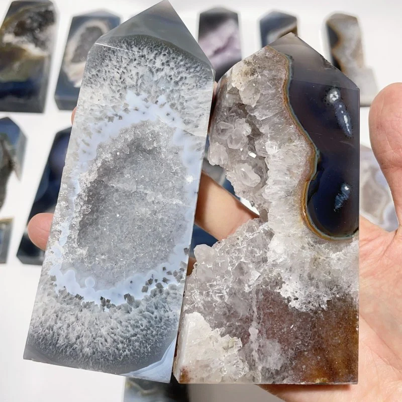 17 Pieces Large Four-sided Druzy Geode Agate Points - Image 7