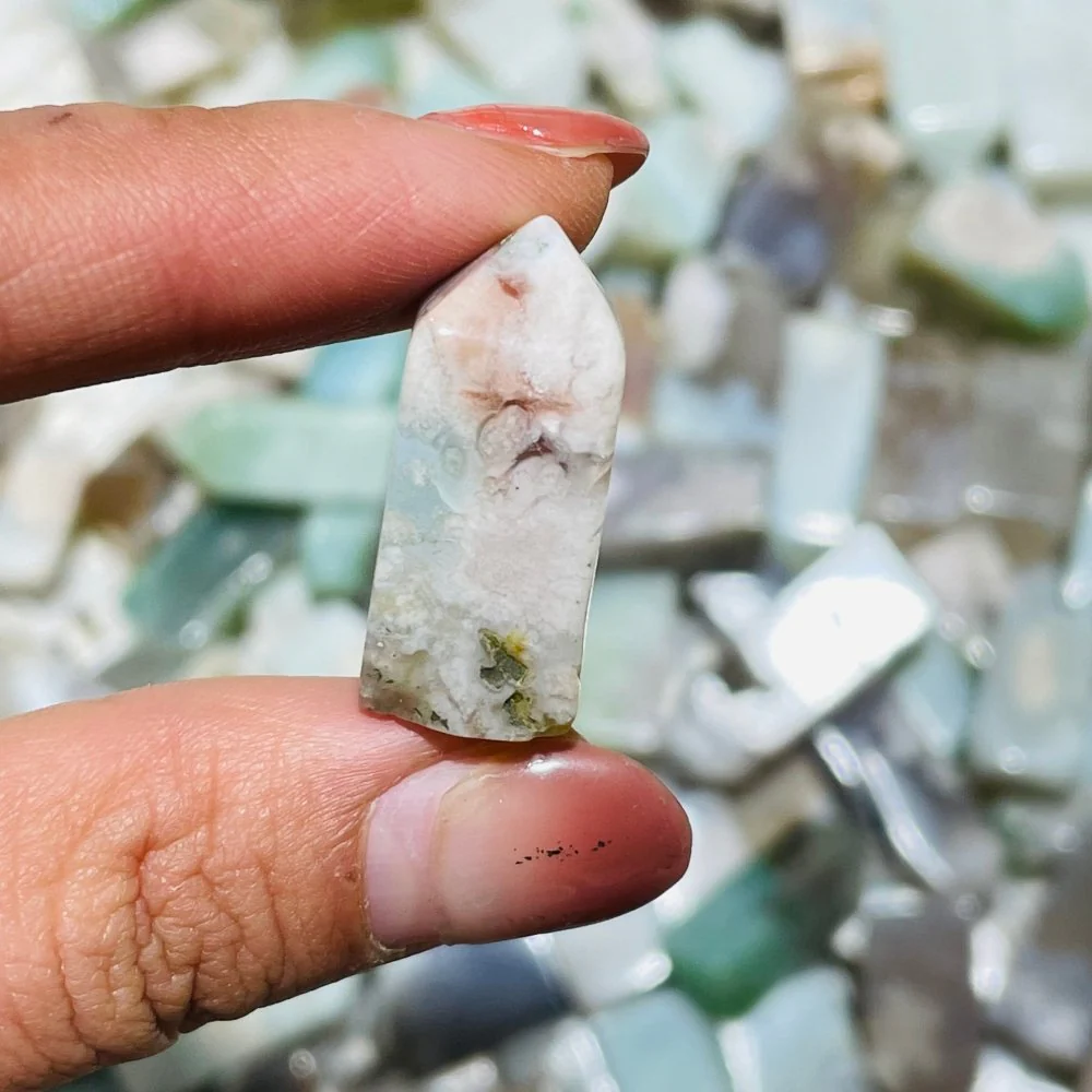 149 Pieces Mini Sakura Flower Agate Four-Sided Tower Points - Image 3