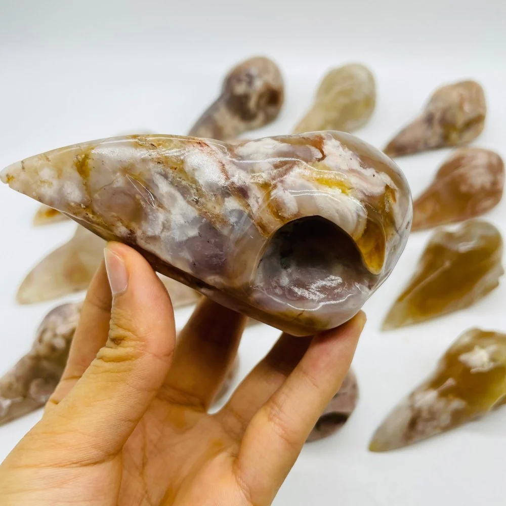 16 Pieces High Quality Sakura Agate Crow Skull Carving - Image 3