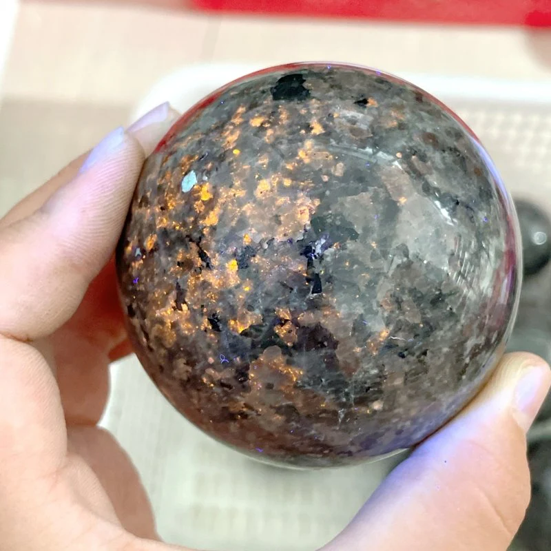 11 Pieces Yooperlite Crystal Spheres(UV-Reactive) - Image 3