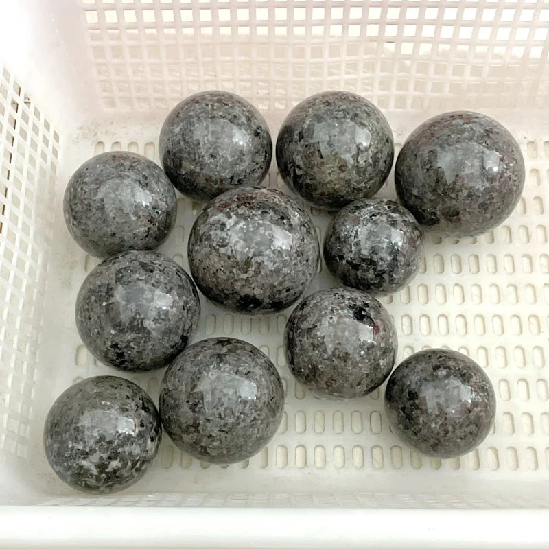 11 Pieces Yooperlite Crystal Spheres(UV-Reactive) - Image 7