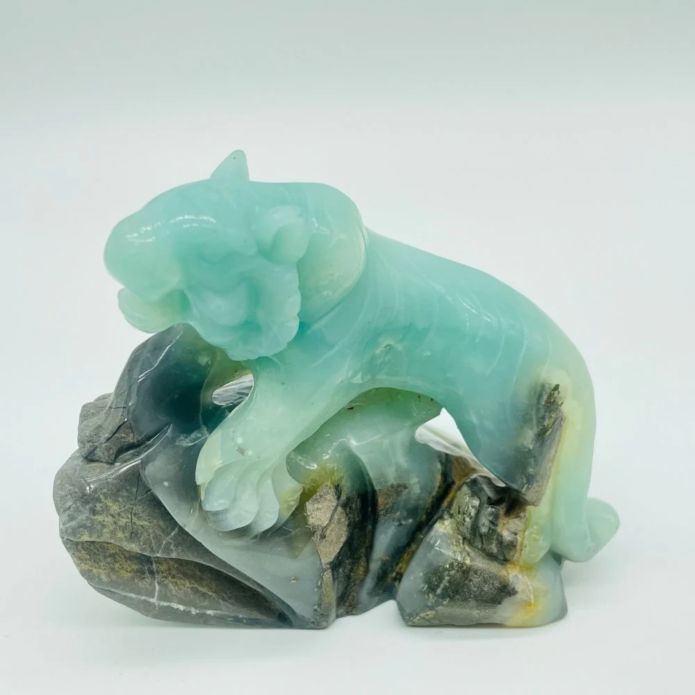 2 Pieces Caribbean Calcite Tiger Carving - Image 3