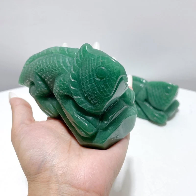 2 Pieces Green Aventurine Lizard Carving - Image 2
