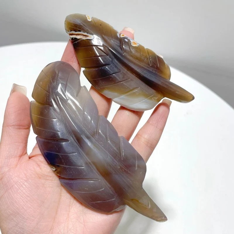 22 Pieces Beautiful Agate Feather Carving Closeout - Image 2