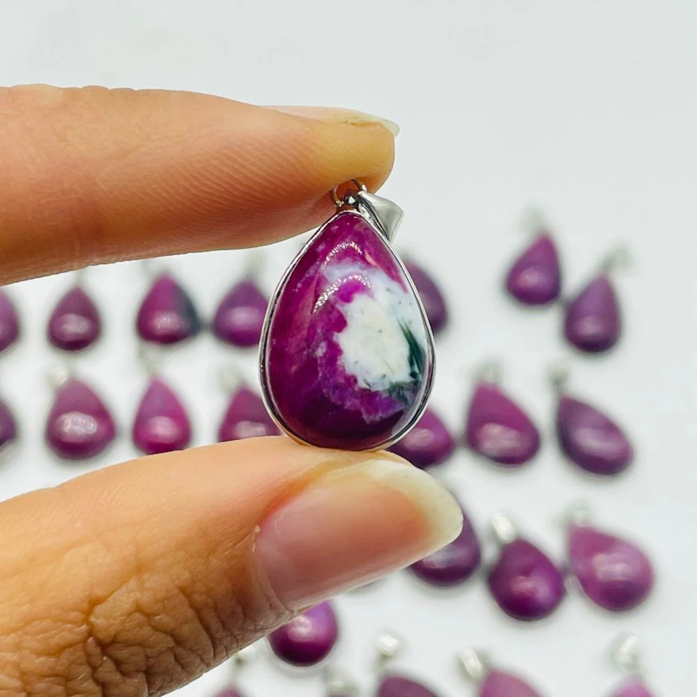 32 Pieces High Quality Ruby Zoisite Pendant Charm - Image 4