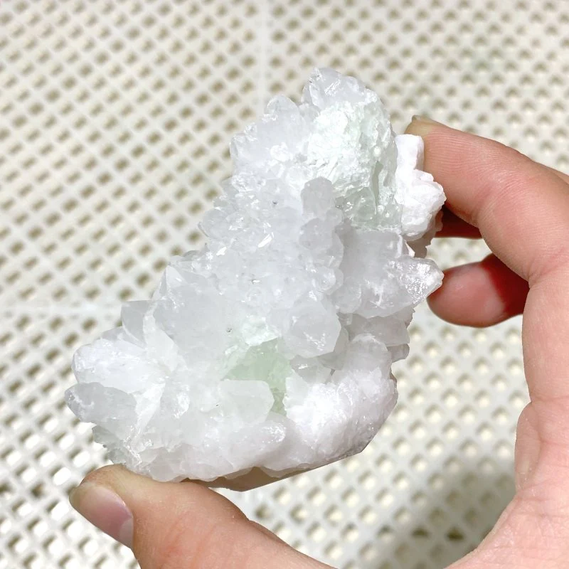 37 Pieces Raw Clear Quartz Cluster Specimen - Image 4