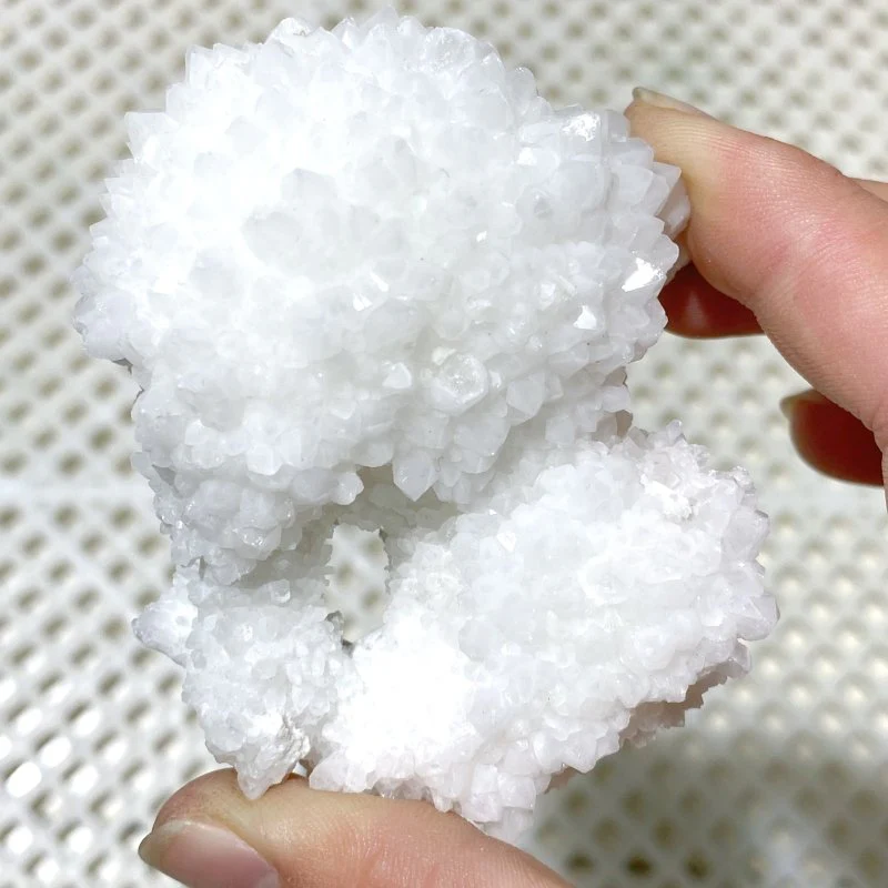37 Pieces Raw Clear Quartz Cluster Specimen - Image 5