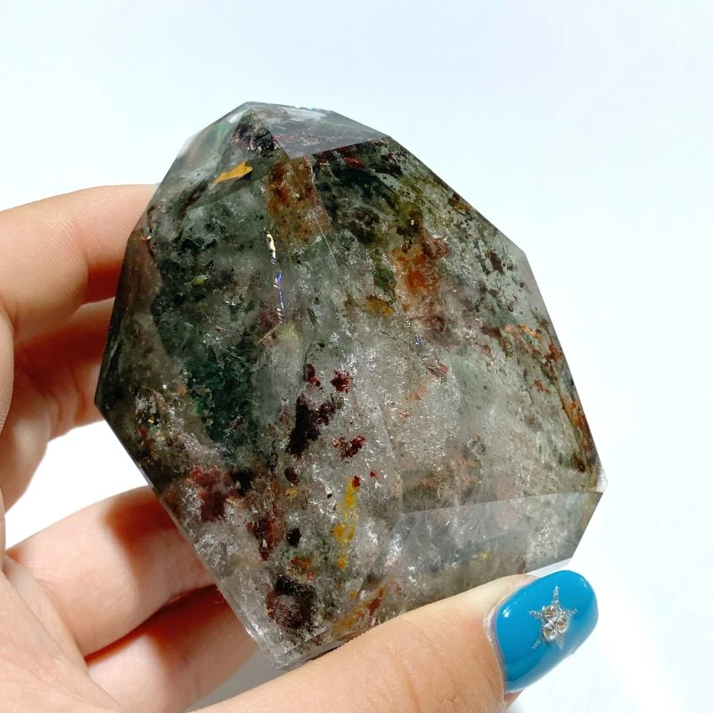 4 Pieces Garden Quartz Free Form With Stand - Image 8