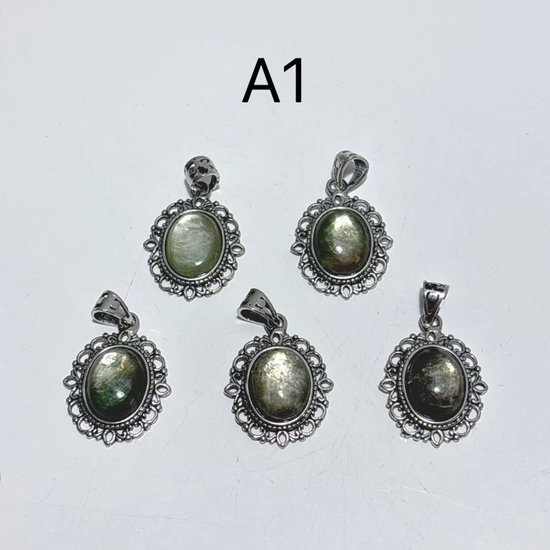 4 Types Green Mica Crystal Pendant Wholesale - Image 3