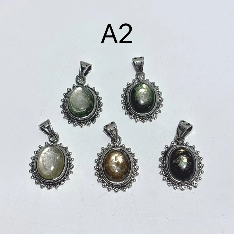 4 Types Green Mica Crystal Pendant Wholesale - Image 4