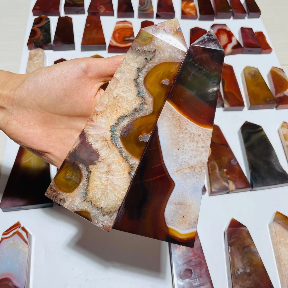 46 Pieces Carnelian Tower Points - Image 4