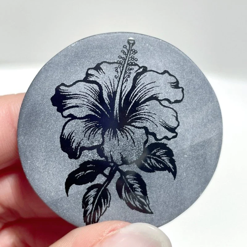 4cm Black Obsidian Hawaiian Flowers Engraved Round Slices DIY Wholesale - Image 5