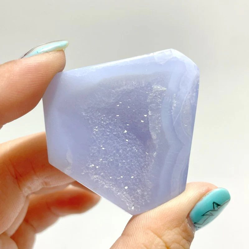 70 Pieces Blue Chalcedony Geode Free Form - Image 5