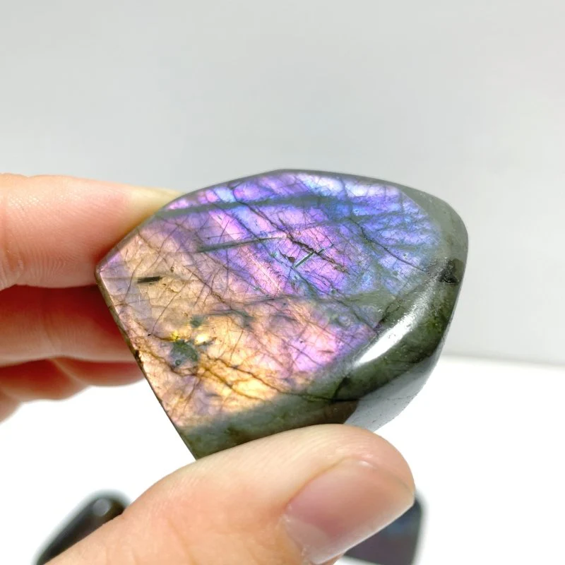 37 Pieces High Quality Polished Labradorite Free Form - Image 4