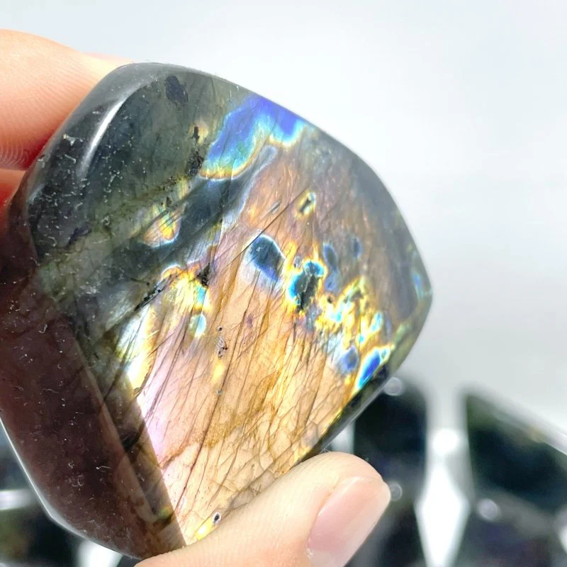 37 Pieces High Quality Polished Labradorite Free Form - Image 6