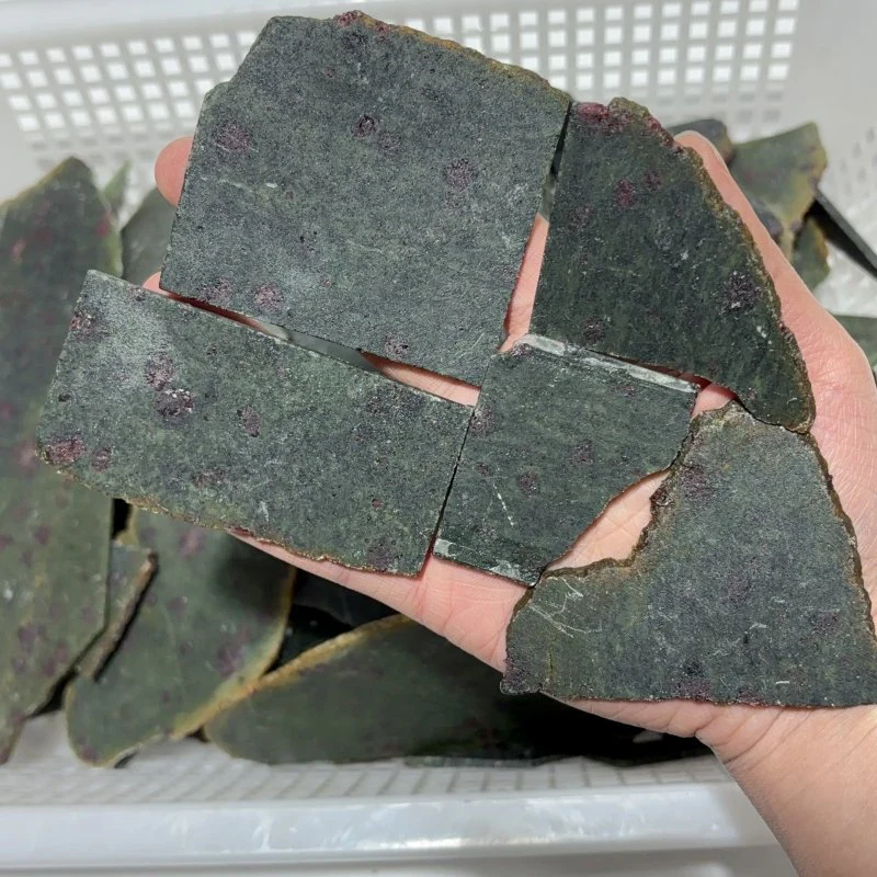3.95kg (8.7lbs) Red Garnet Thin Section Slab - Image 3