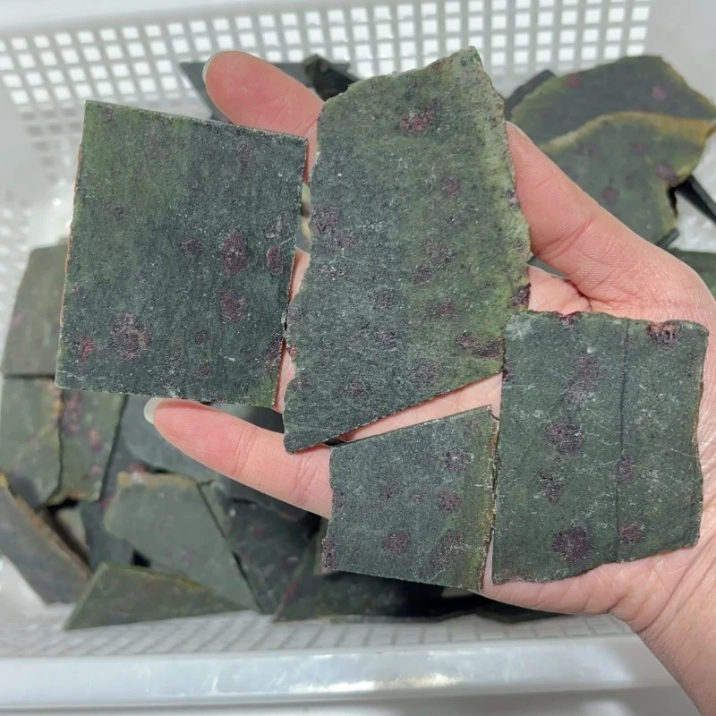 3.95kg (8.7lbs) Red Garnet Thin Section Slab - Image 7