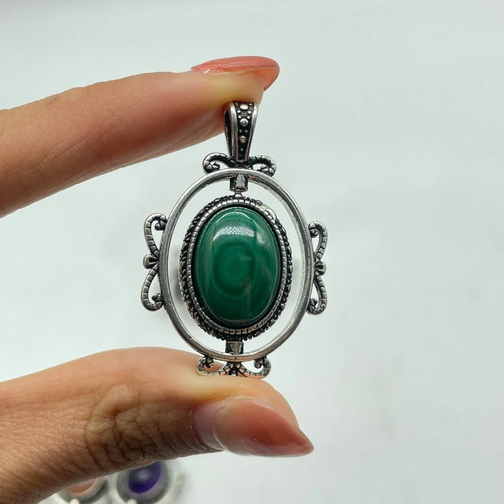 6 Types Rotatable Crystal Pendant Wholesale - Image 6