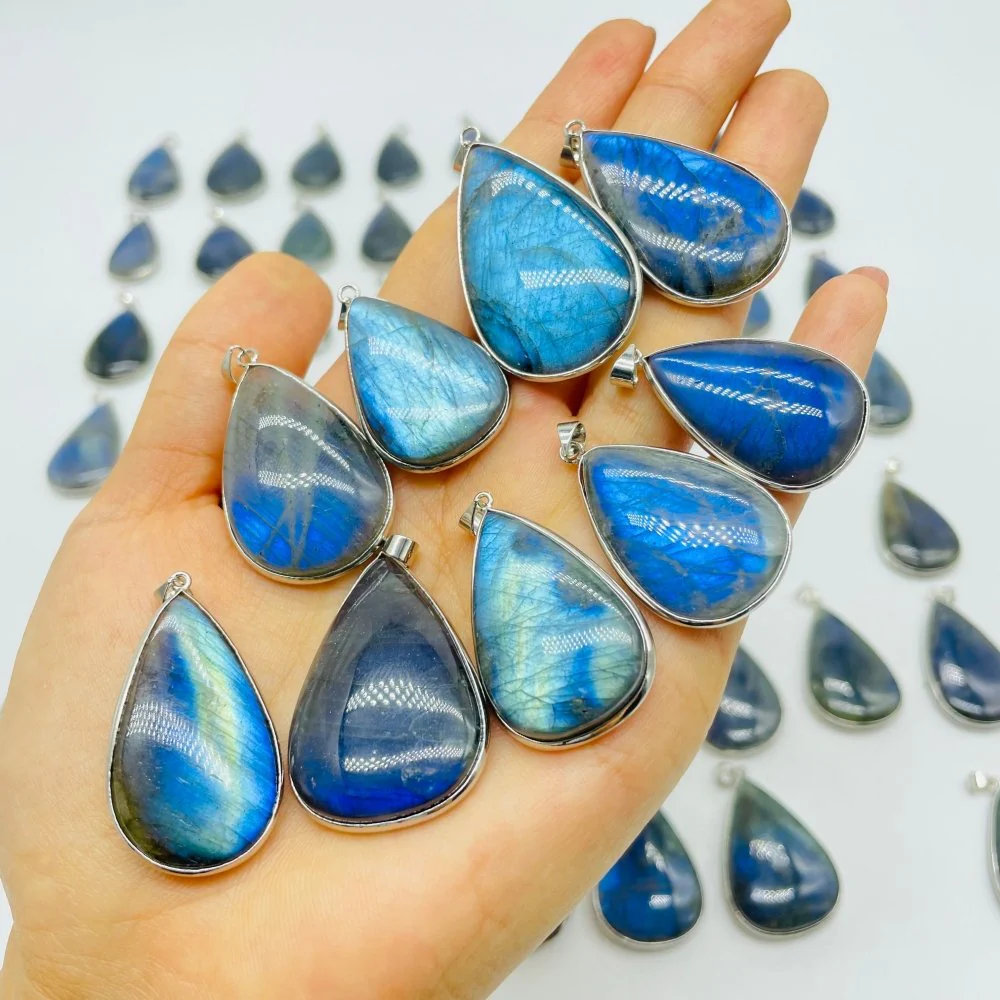 62 Pieces Blue Labradorite Pendant Charm - Image 2