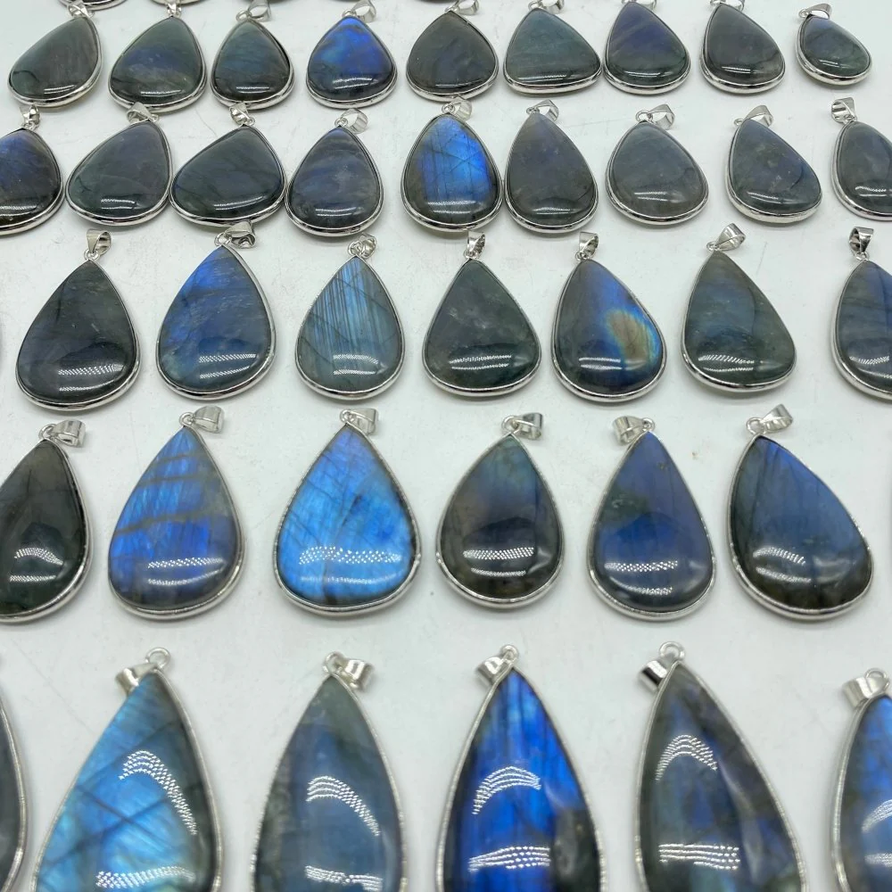 62 Pieces High Quality Labradorite Pendant Charm - Image 5