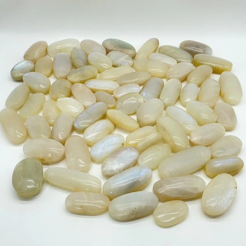 67 Pieces High Quality Small Blue Moonstone Palm