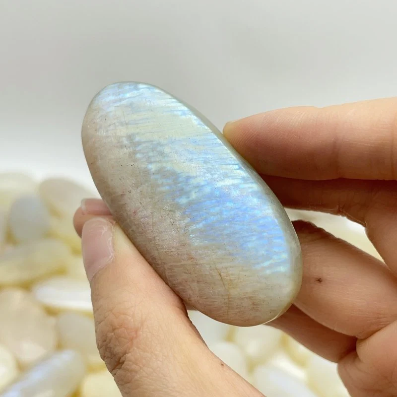 67 Pieces High Quality Small Blue Moonstone Palm - Image 6