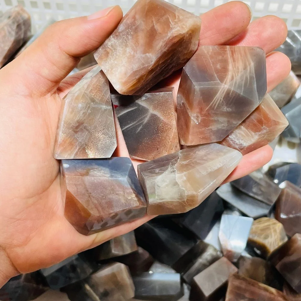 90 Pieces Black Rainbow Sun Stone With Hematite Free Form - Image 2
