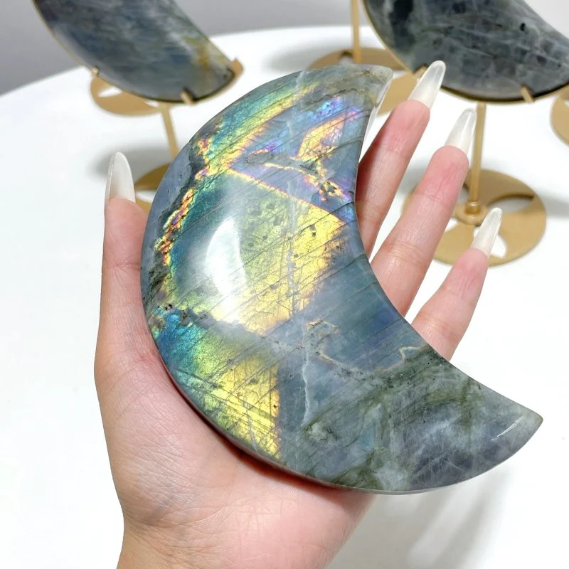 6 Pieces Beautiful Labradorite Moon Carving With Stand - Image 4