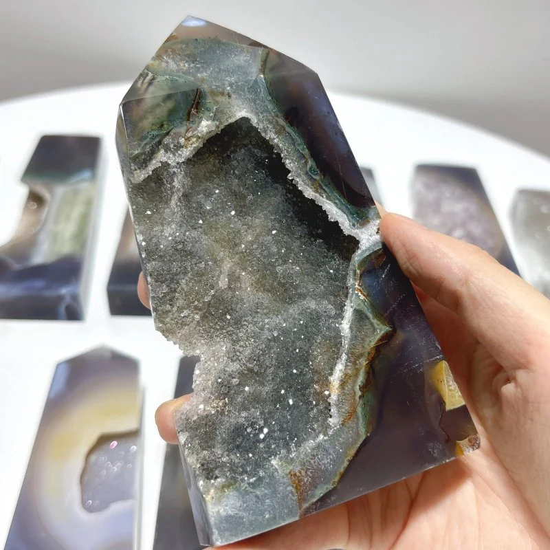 15 Pieces Large Druzy Geode Agate Points - Image 2
