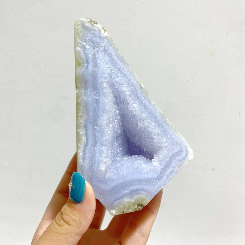 8 Pieces Large Blue Chalcedony Geode Druzy Free Form - Image 4