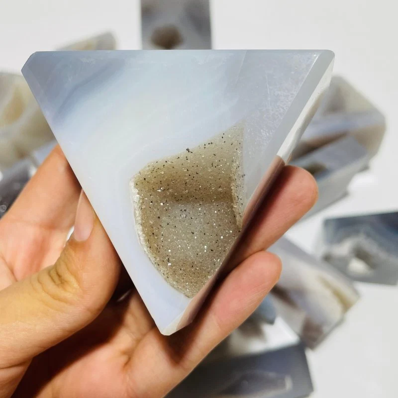 16 Pieces Agate Geode Druzy Free Form - Image 2