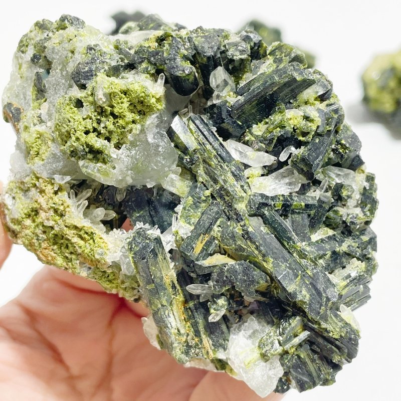 9 Pieces 1.44kg Beautiful Green Tourmaline Specimen - Image 3