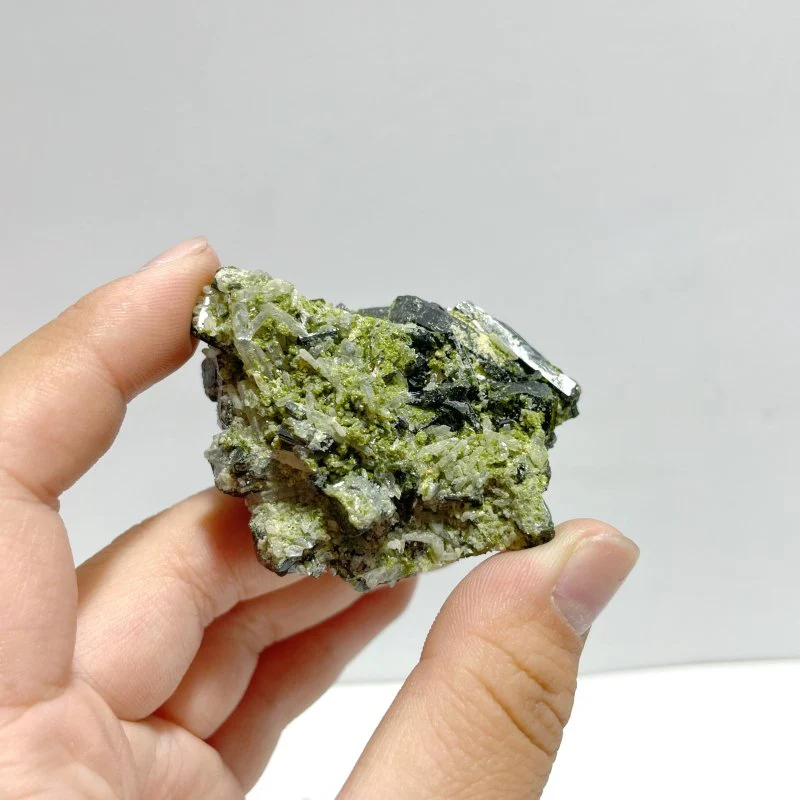 10 Pieces Green Tourmaline Specimen For Collection - Image 3