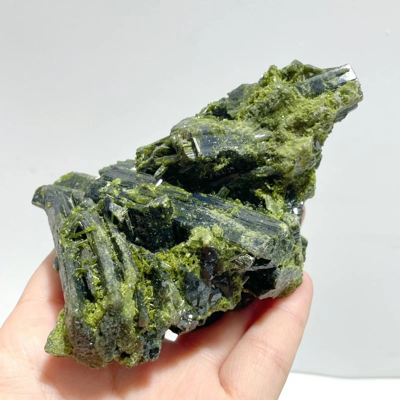 10 Pieces Green Tourmaline Specimen For Collection - Image 4