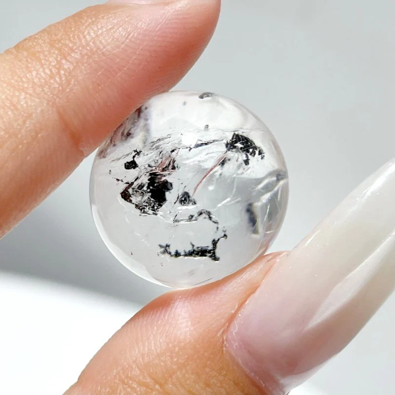 A101 Enhydro Quartz Sphere With Moving Bubble - Image 3