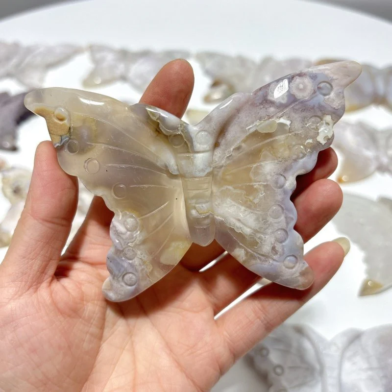 15 Pieces Beautiful Agate Butterfly Carving - Image 3