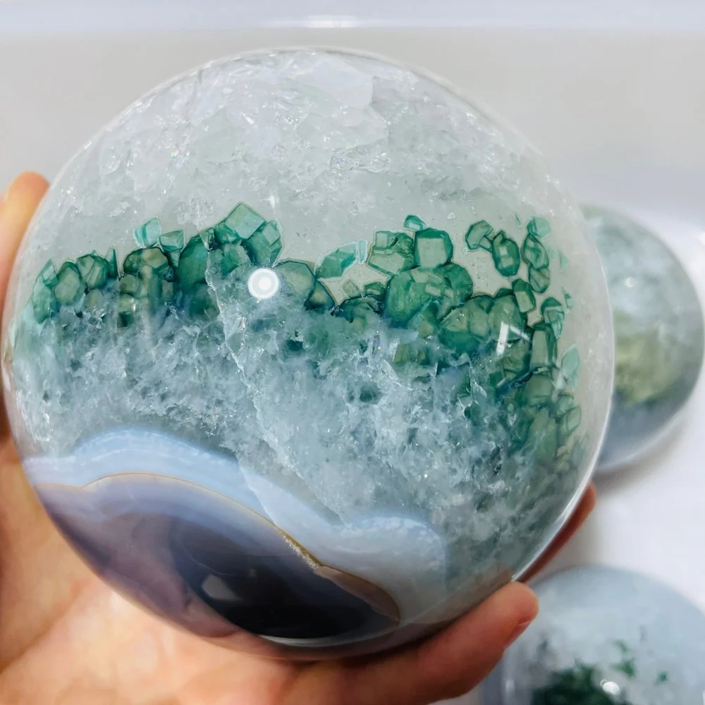 3 Pieces Unique Green Agate Spheres - Image 6