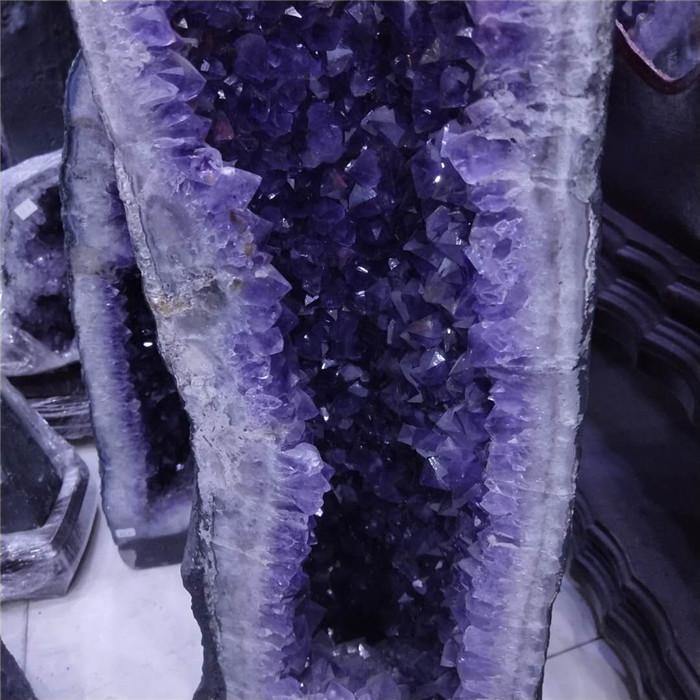 Amethyst Crystal Quartz Crystal Geode Wholesale - Image 4